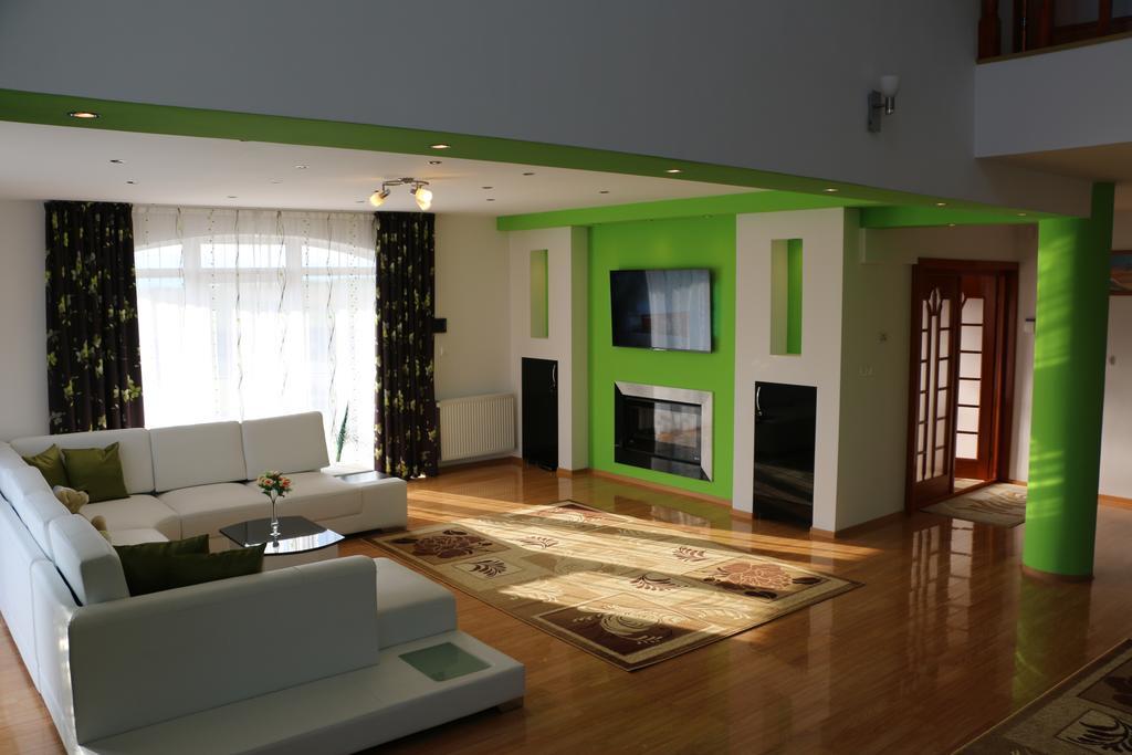 Sanderson Apartments Miercurea Ciuc Bilik gambar